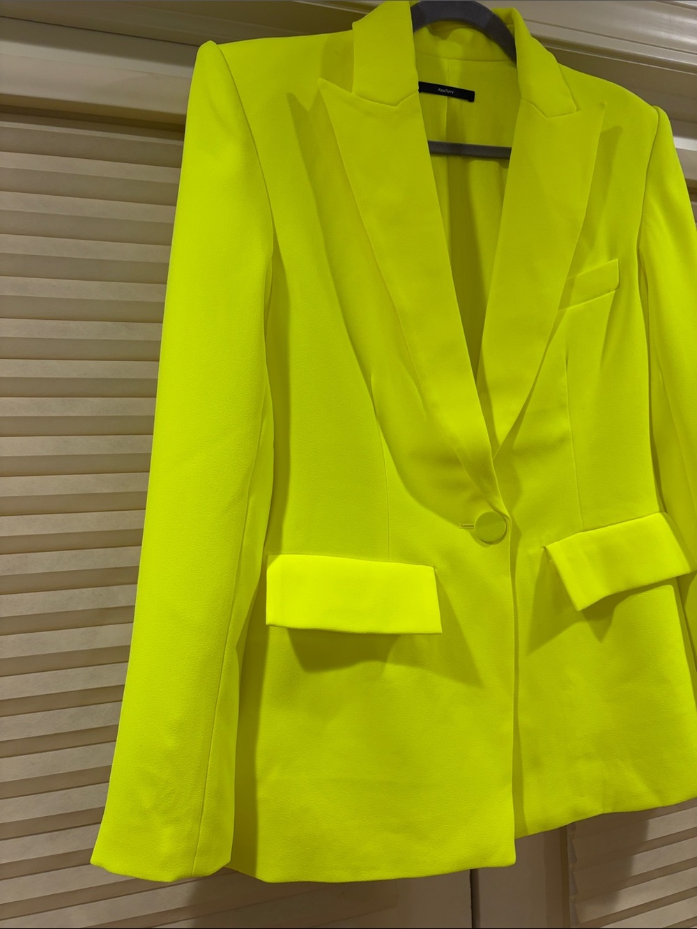 NWOT Alex Perry Neon Yellow Tailored Blazer, Size US 6 - Picture 3 of 10